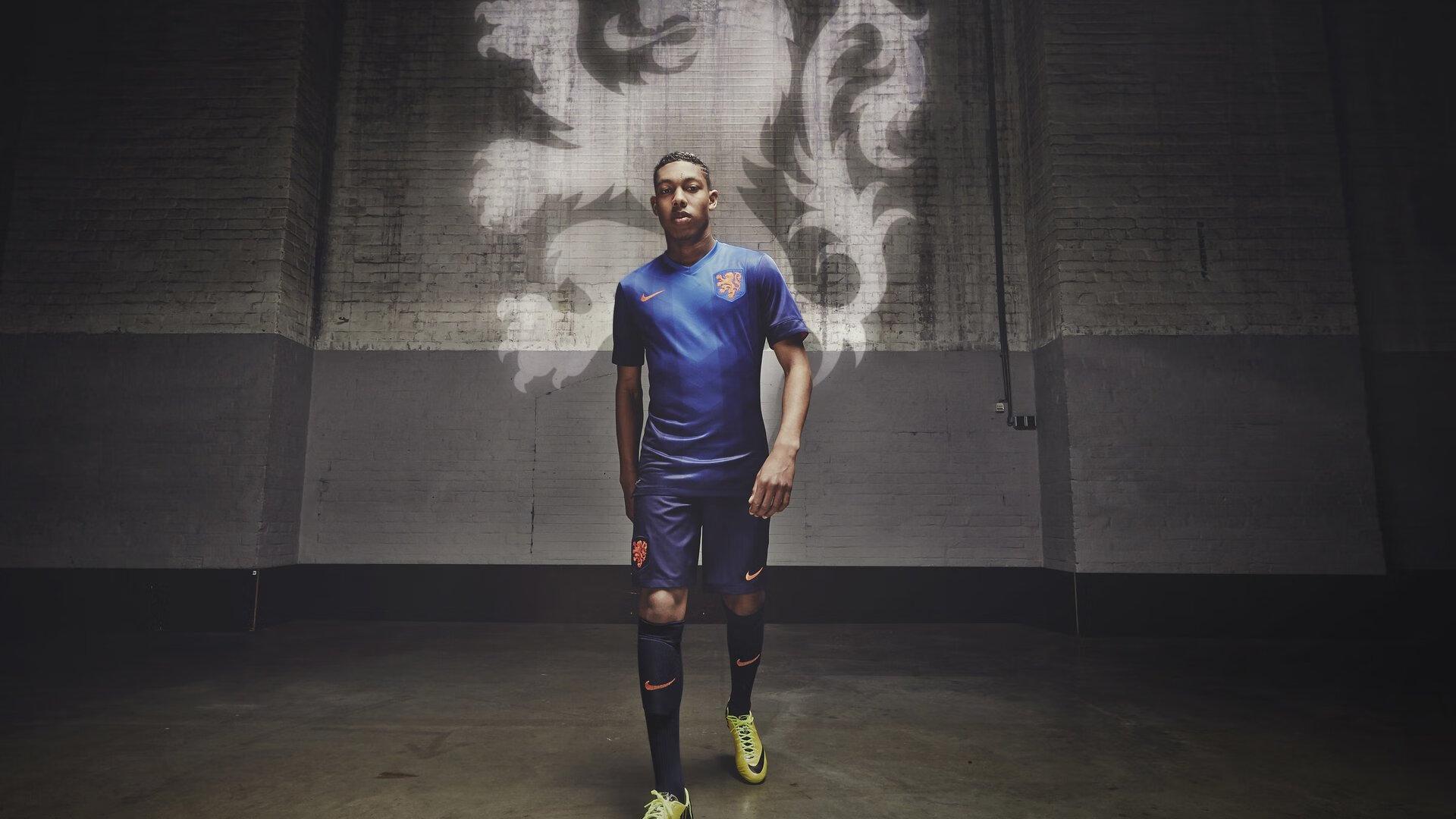 巴萨引援双线推进，续约谈判聚焦阿卜杜勒卡里姆，同时锁定新星亚基罗维奇